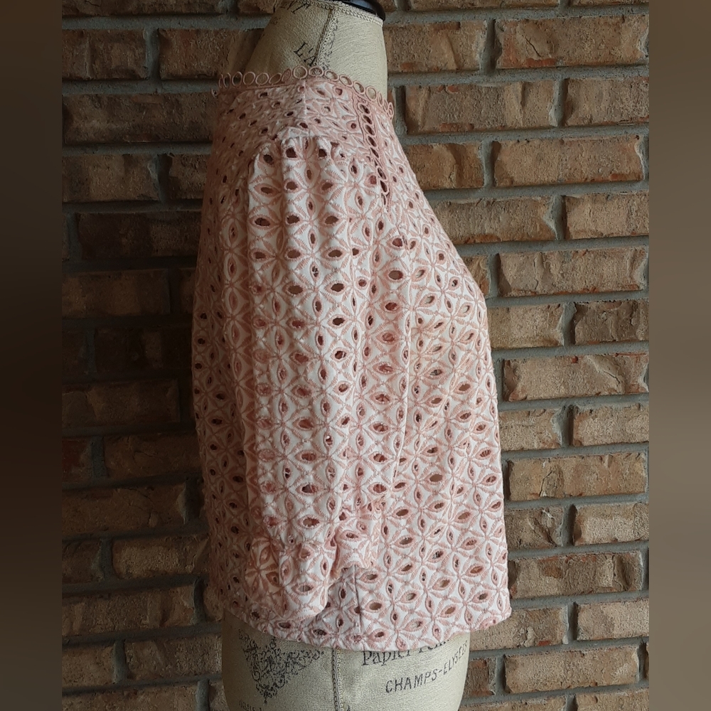 Broadway 38 Eyelet Embroidered Feminine Cotton Blend Top - Picture 2 of 9